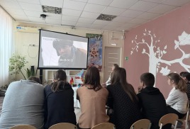 Для участников клуба «Подросток» в Ипатовском СРЦН «Причал» провели кинопоказ в рамках Дня памяти жертв геноцида советского народа